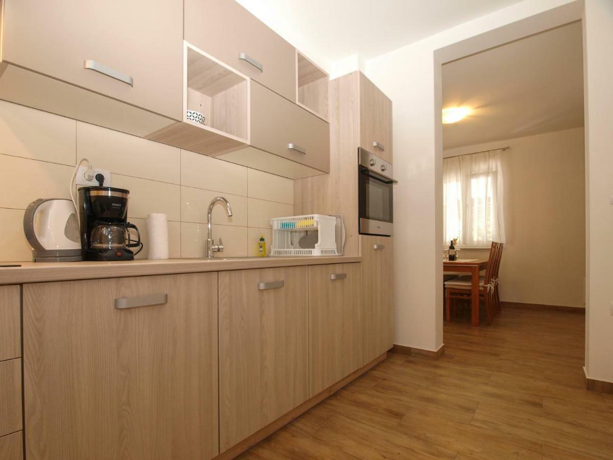 4 Stars Apartments-Pikula 法扎纳 外观 照片