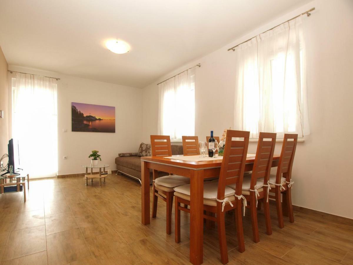 4 Stars Apartments-Pikula 法扎纳 外观 照片