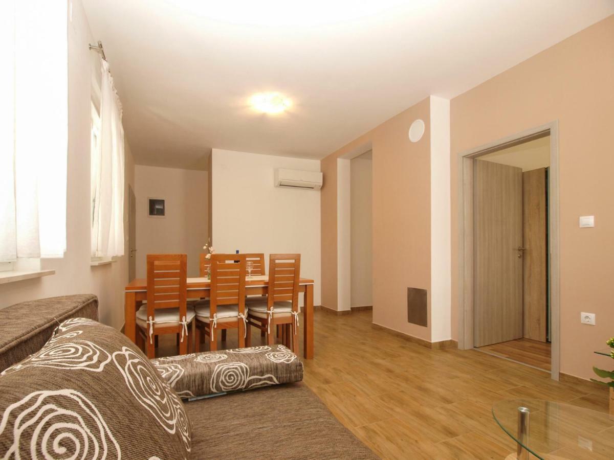 4 Stars Apartments-Pikula 法扎纳 外观 照片