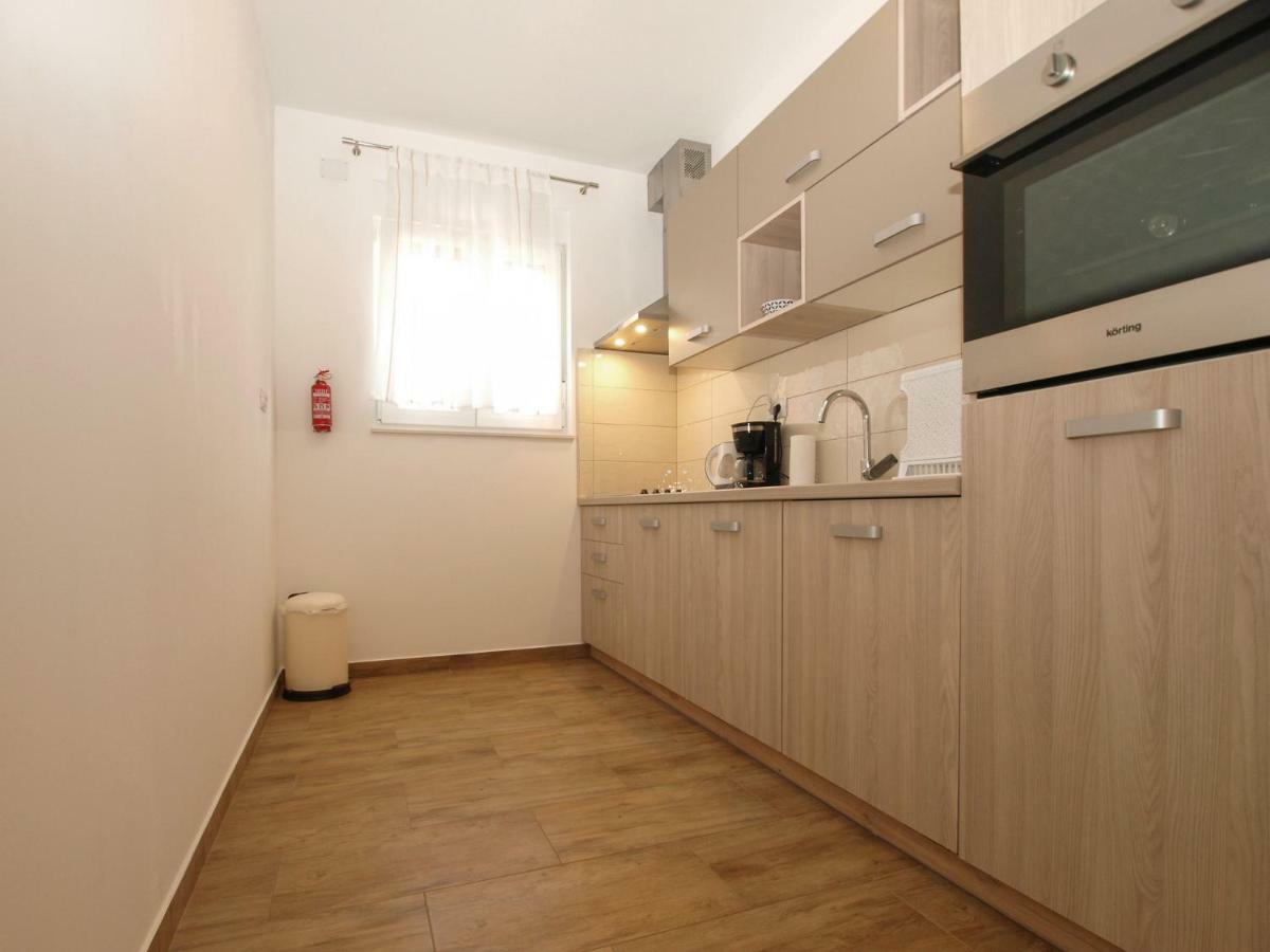 4 Stars Apartments-Pikula 法扎纳 外观 照片