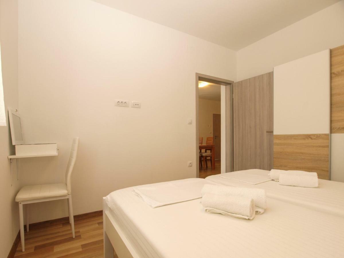 4 Stars Apartments-Pikula 法扎纳 外观 照片