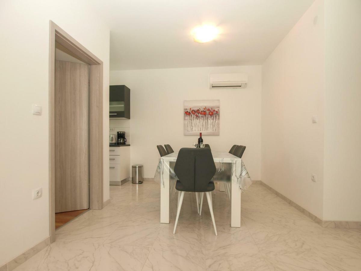 4 Stars Apartments-Pikula 法扎纳 外观 照片