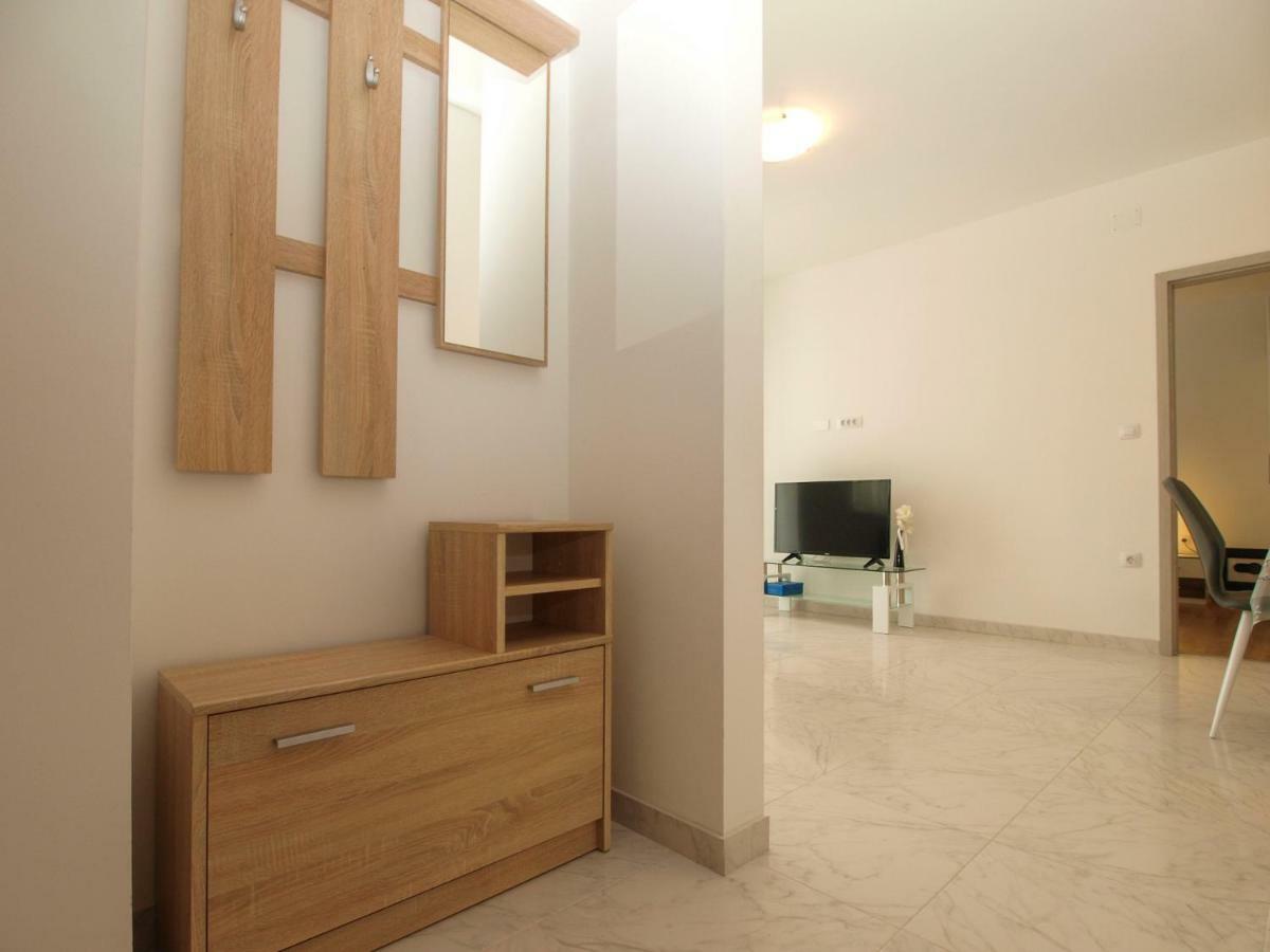 4 Stars Apartments-Pikula 法扎纳 外观 照片
