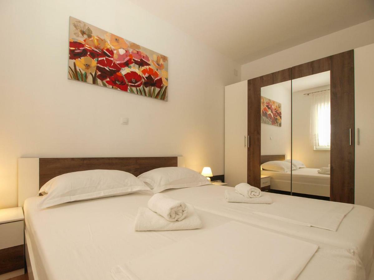 4 Stars Apartments-Pikula 法扎纳 外观 照片