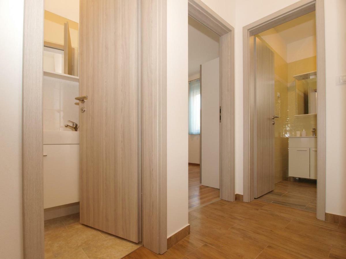 4 Stars Apartments-Pikula 法扎纳 外观 照片