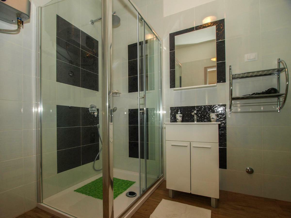 4 Stars Apartments-Pikula 法扎纳 外观 照片