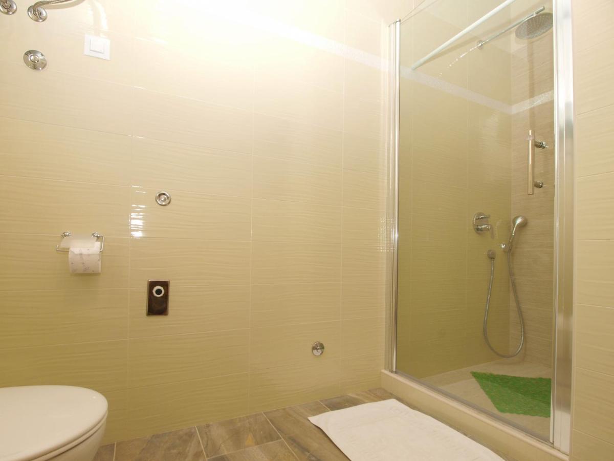 4 Stars Apartments-Pikula 法扎纳 外观 照片